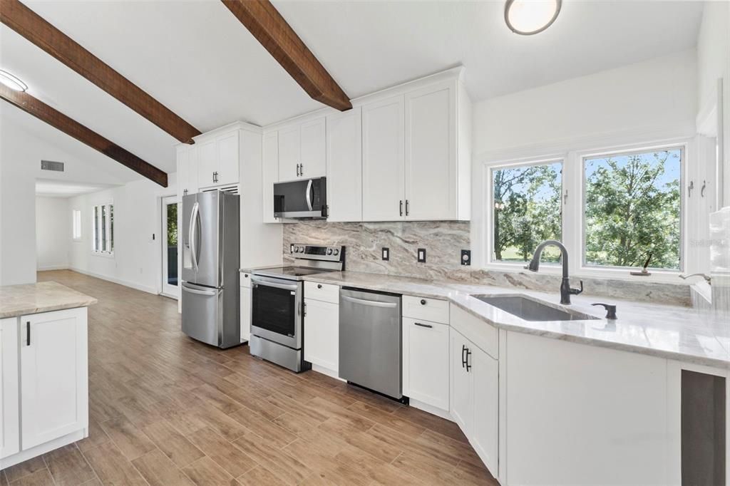 На продажу: $639,000 (2 спален, 2 ванн, 1552 Квадратных фут)