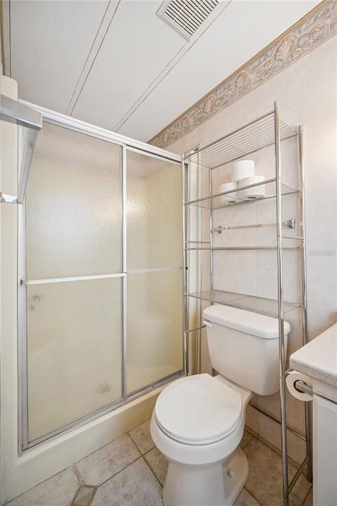 For Sale: $114,900 (2 beds, 2 baths, 816 Square Feet)