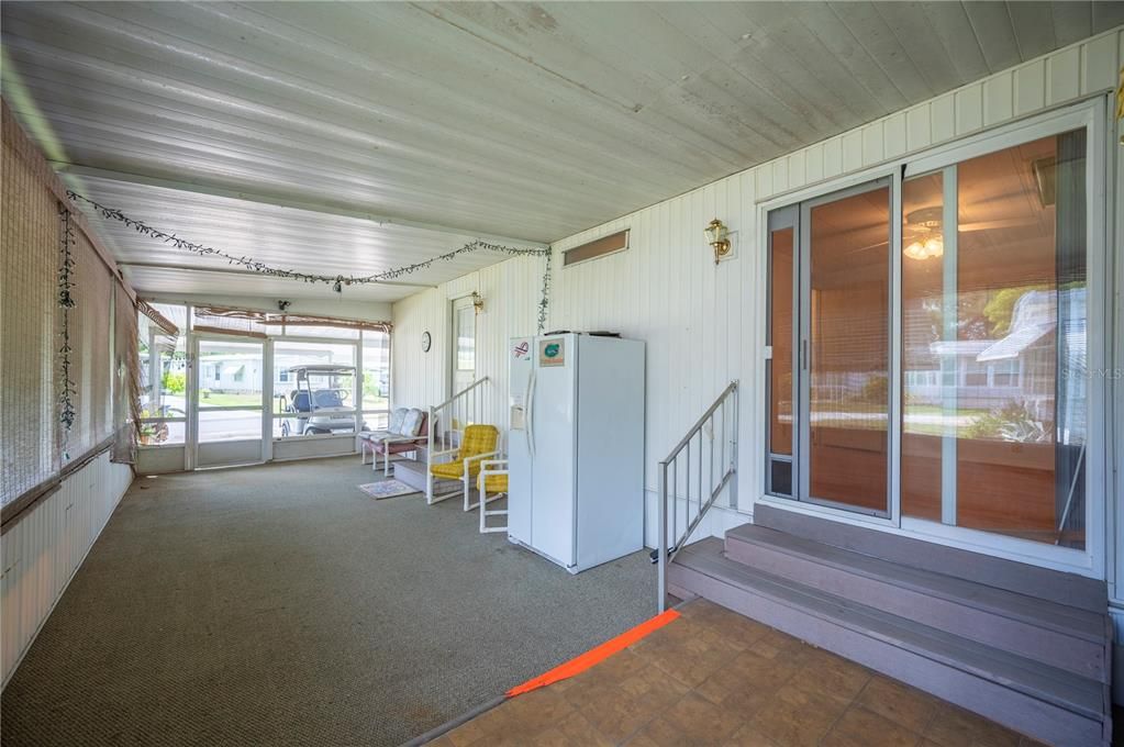 For Sale: $114,900 (2 beds, 2 baths, 816 Square Feet)