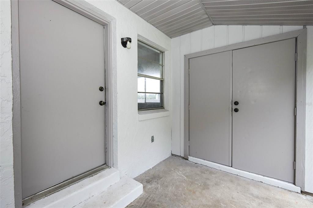 На продажу: $425,000 (4 спален, 0 ванн, 1824 Квадратных фут)