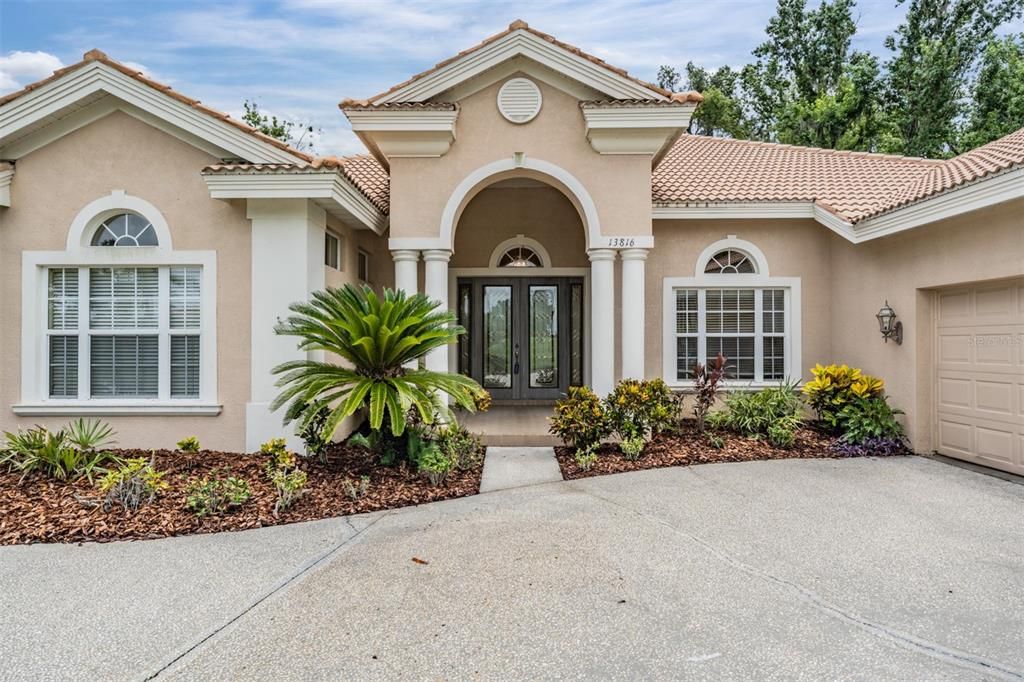 For Sale: $799,000 (4 beds, 3 baths, 2825 Square Feet)