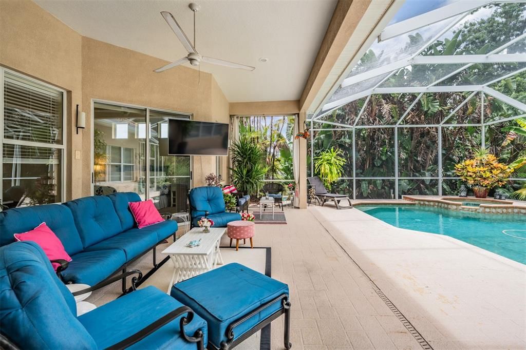 For Sale: $799,000 (4 beds, 3 baths, 2825 Square Feet)