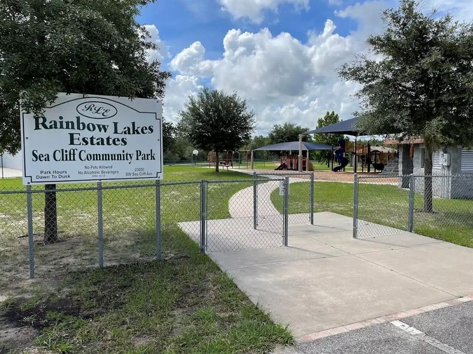 待售: $45,000 (0.95 acres)