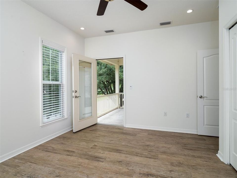 En Venta: $674,900 (3 camas, 2 baños, 2705 Pies cuadrados)