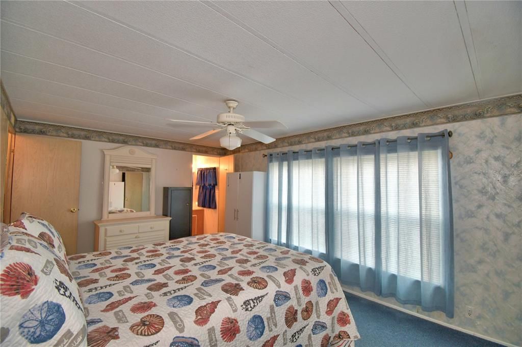 For Sale: $120,000 (2 beds, 2 baths, 1416 Square Feet)