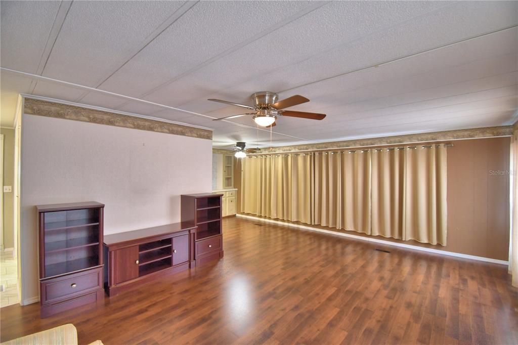 For Sale: $120,000 (2 beds, 2 baths, 1416 Square Feet)