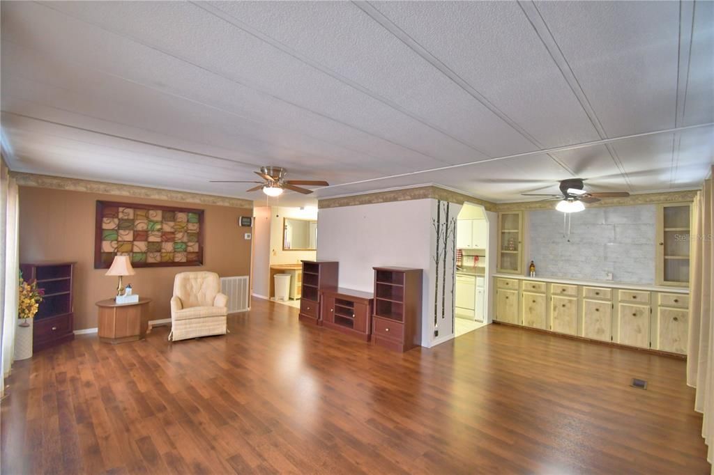 For Sale: $120,000 (2 beds, 2 baths, 1416 Square Feet)