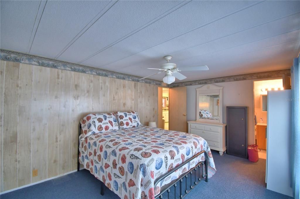 For Sale: $120,000 (2 beds, 2 baths, 1416 Square Feet)