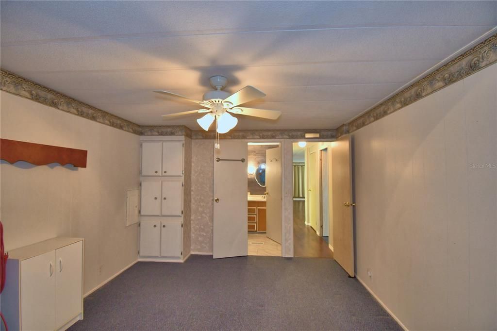 For Sale: $120,000 (2 beds, 2 baths, 1416 Square Feet)