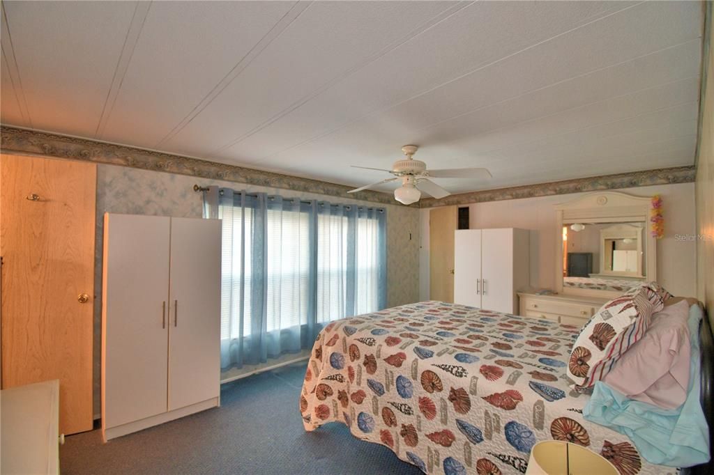 For Sale: $120,000 (2 beds, 2 baths, 1416 Square Feet)