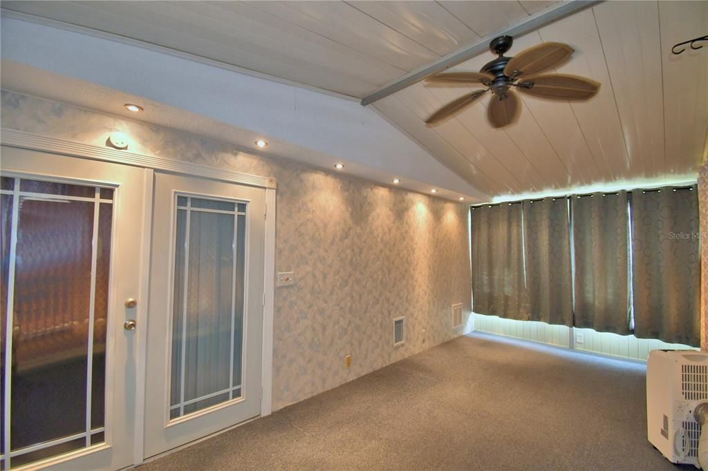 For Sale: $120,000 (2 beds, 2 baths, 1416 Square Feet)