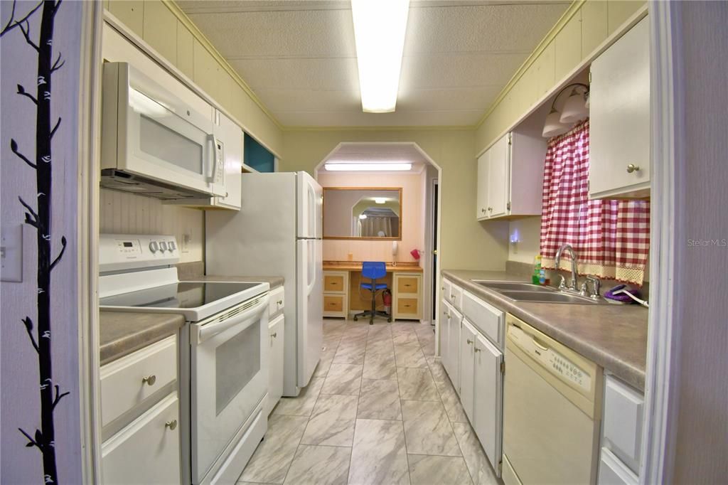 For Sale: $120,000 (2 beds, 2 baths, 1416 Square Feet)