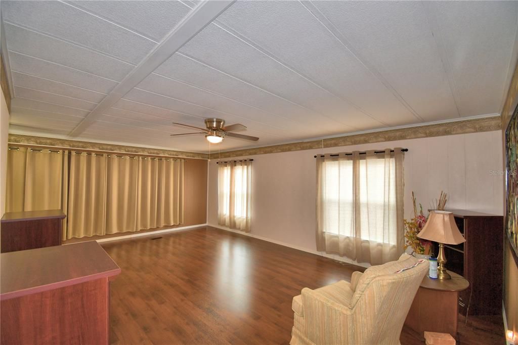 For Sale: $120,000 (2 beds, 2 baths, 1416 Square Feet)