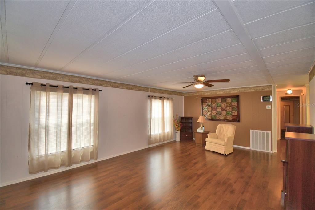 For Sale: $120,000 (2 beds, 2 baths, 1416 Square Feet)