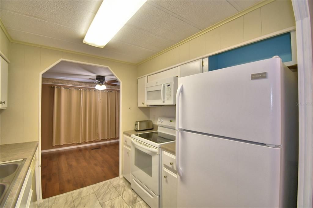 For Sale: $120,000 (2 beds, 2 baths, 1416 Square Feet)