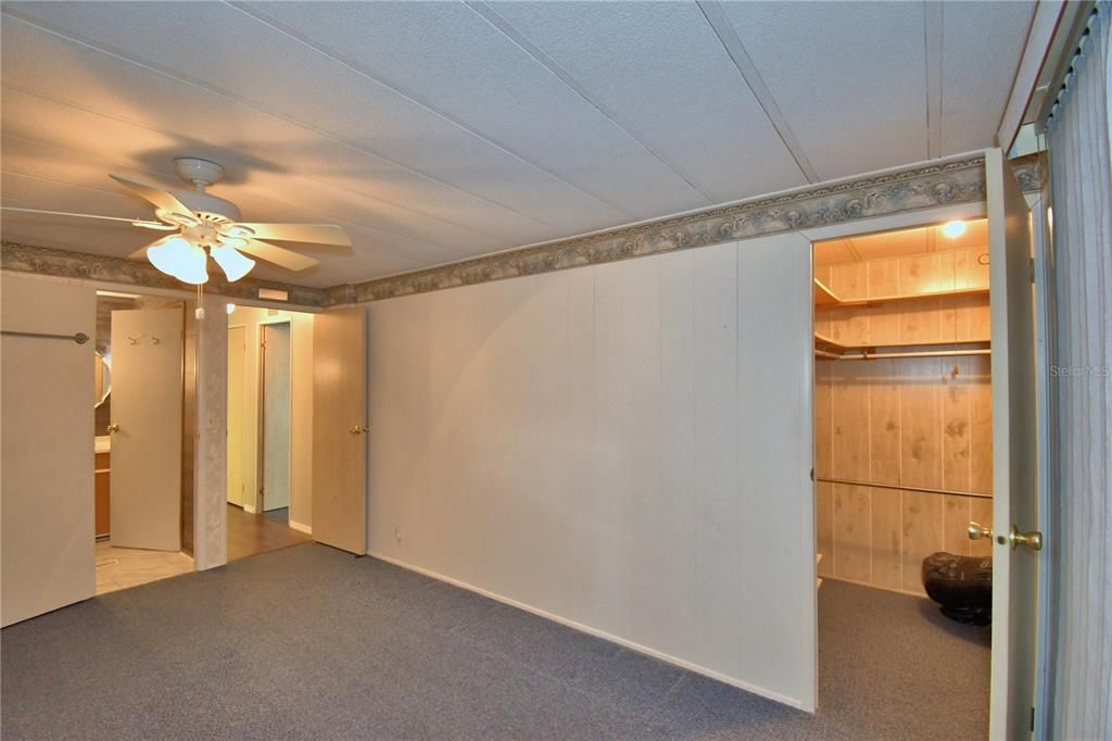 For Sale: $120,000 (2 beds, 2 baths, 1416 Square Feet)