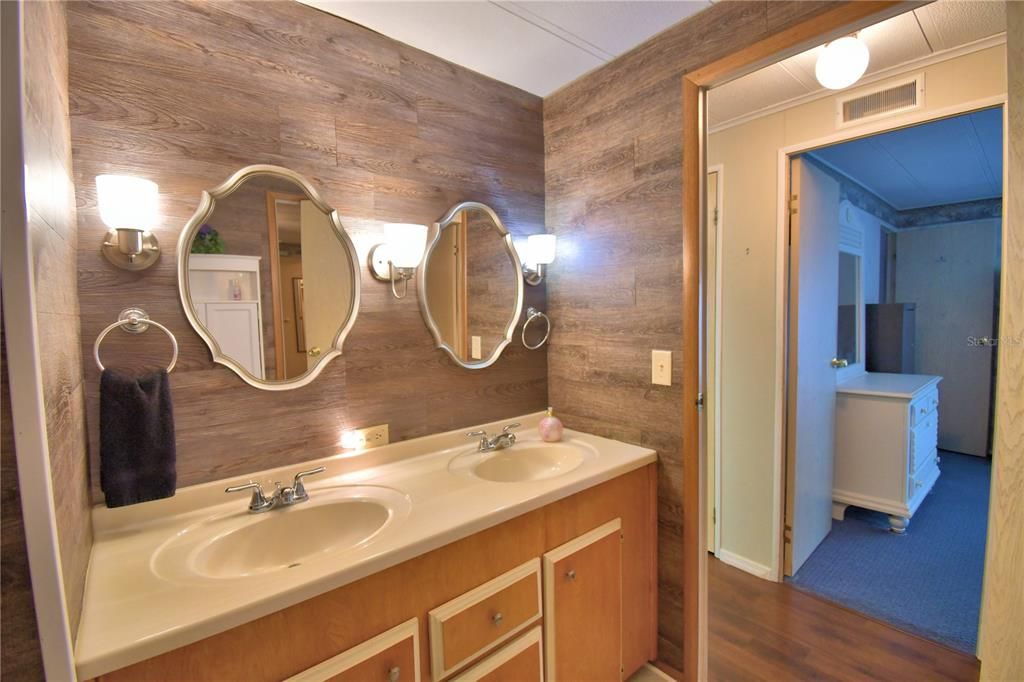 For Sale: $120,000 (2 beds, 2 baths, 1416 Square Feet)