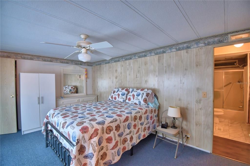 For Sale: $120,000 (2 beds, 2 baths, 1416 Square Feet)