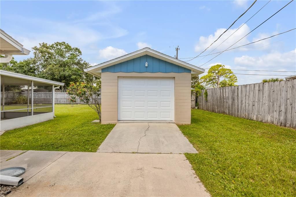 Activo con contrato: $289,000 (3 camas, 2 baños, 1379 Pies cuadrados)