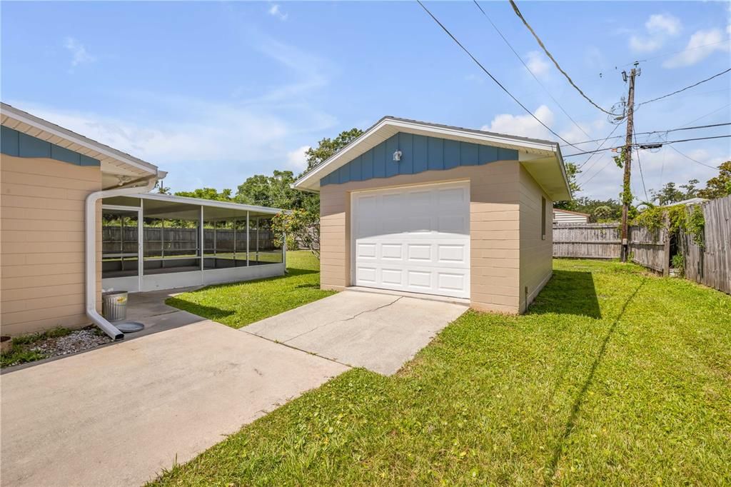 Activo con contrato: $289,000 (3 camas, 2 baños, 1379 Pies cuadrados)