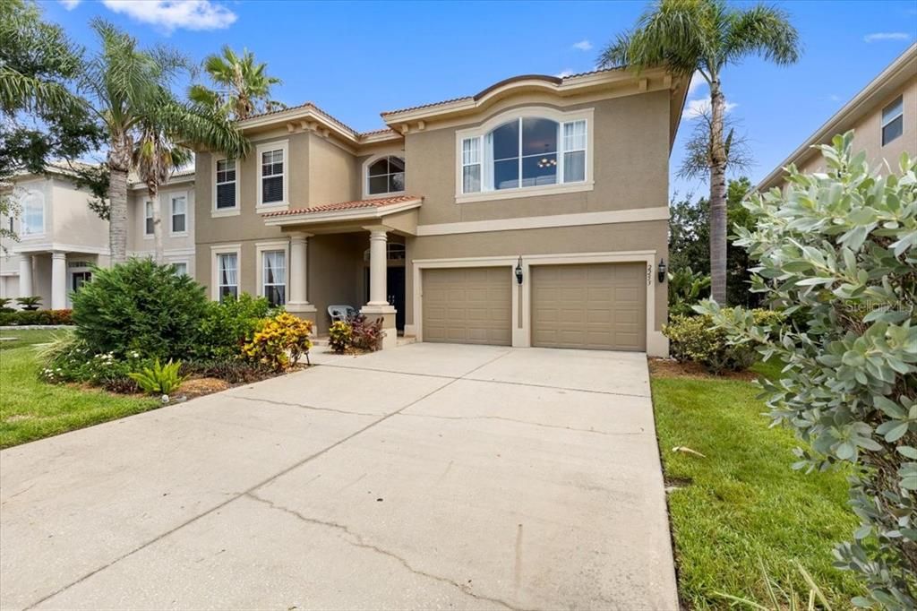 Recently Sold: $898,500 (4 beds, 3 baths, 3698 Square Feet)
