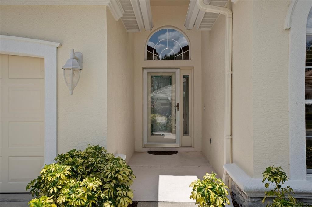 合同活跃: $349,500 (3 贝兹, 2 浴室, 1871 平方英尺)