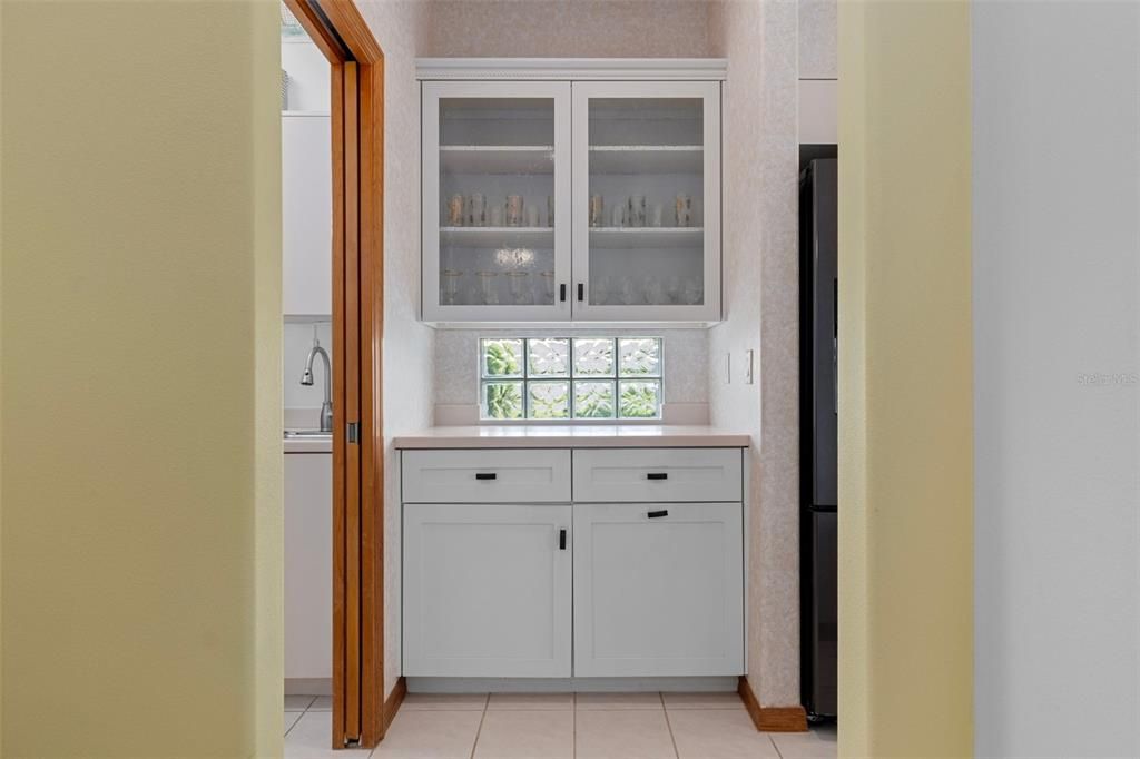 合同活跃: $349,500 (3 贝兹, 2 浴室, 1871 平方英尺)