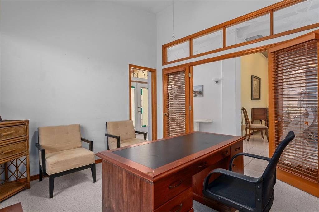 合同活跃: $349,500 (3 贝兹, 2 浴室, 1871 平方英尺)