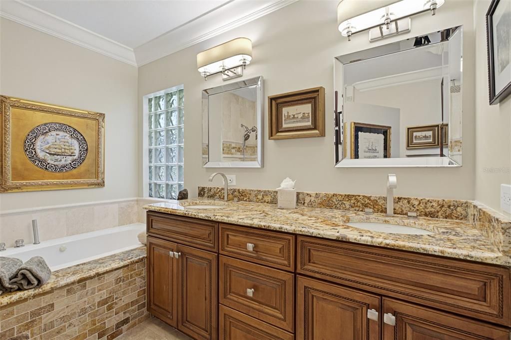 For Sale: $505,000 (3 beds, 3 baths, 2235 Square Feet)