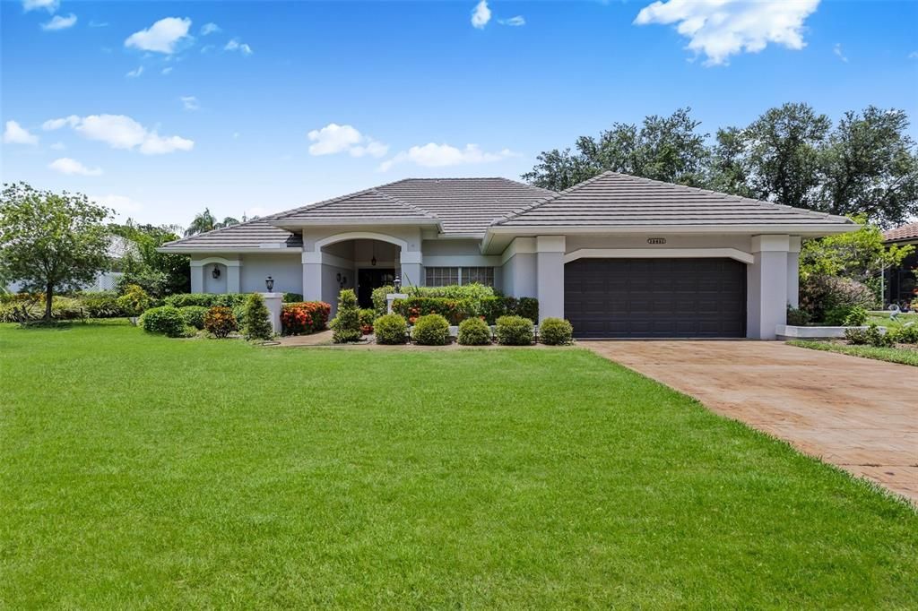 For Sale: $505,000 (3 beds, 3 baths, 2235 Square Feet)