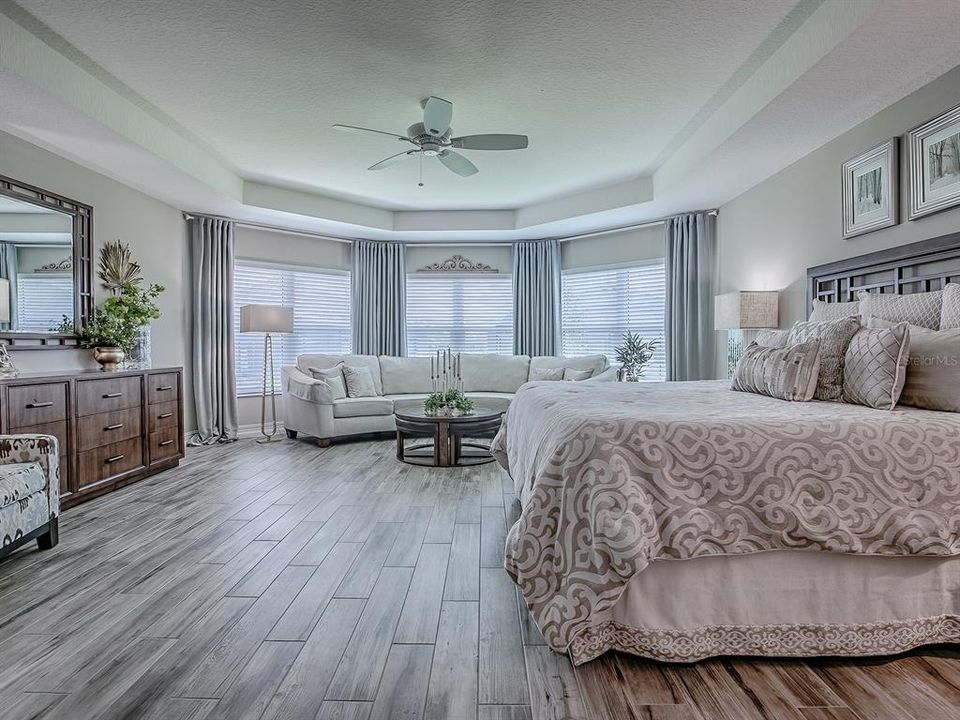 Active With Contract: $749,000 (4 beds, 3 baths, 2514 Square Feet)