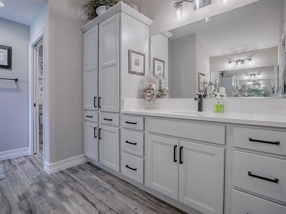 Active With Contract: $749,000 (4 beds, 3 baths, 2514 Square Feet)