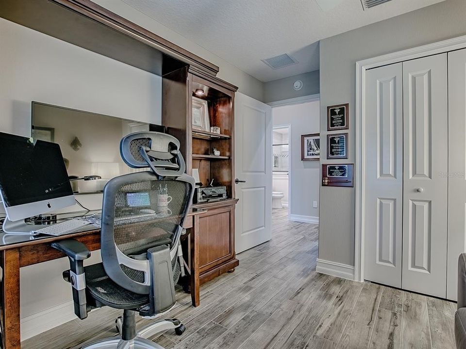 Active With Contract: $749,000 (4 beds, 3 baths, 2514 Square Feet)