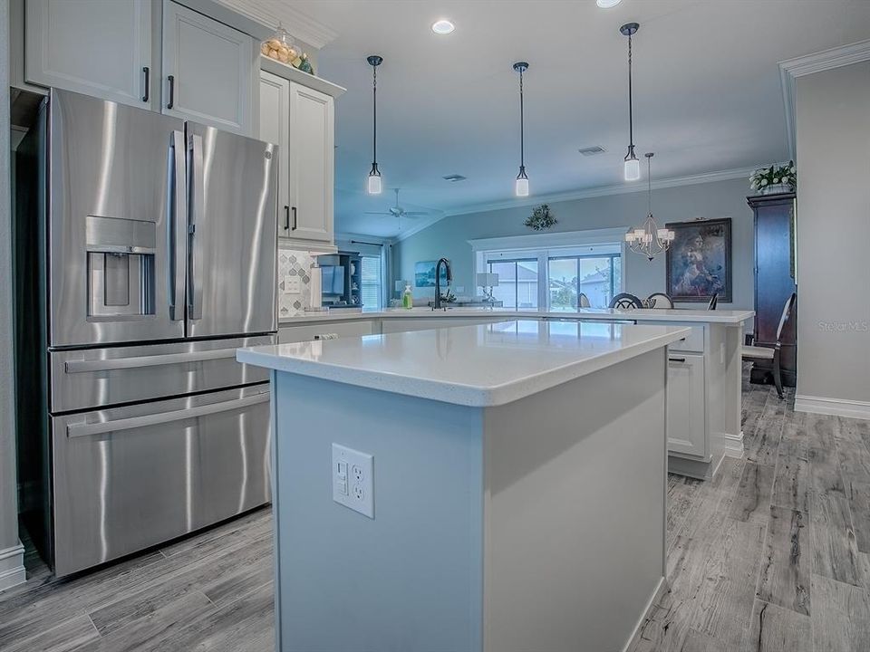 Active With Contract: $749,000 (4 beds, 3 baths, 2514 Square Feet)
