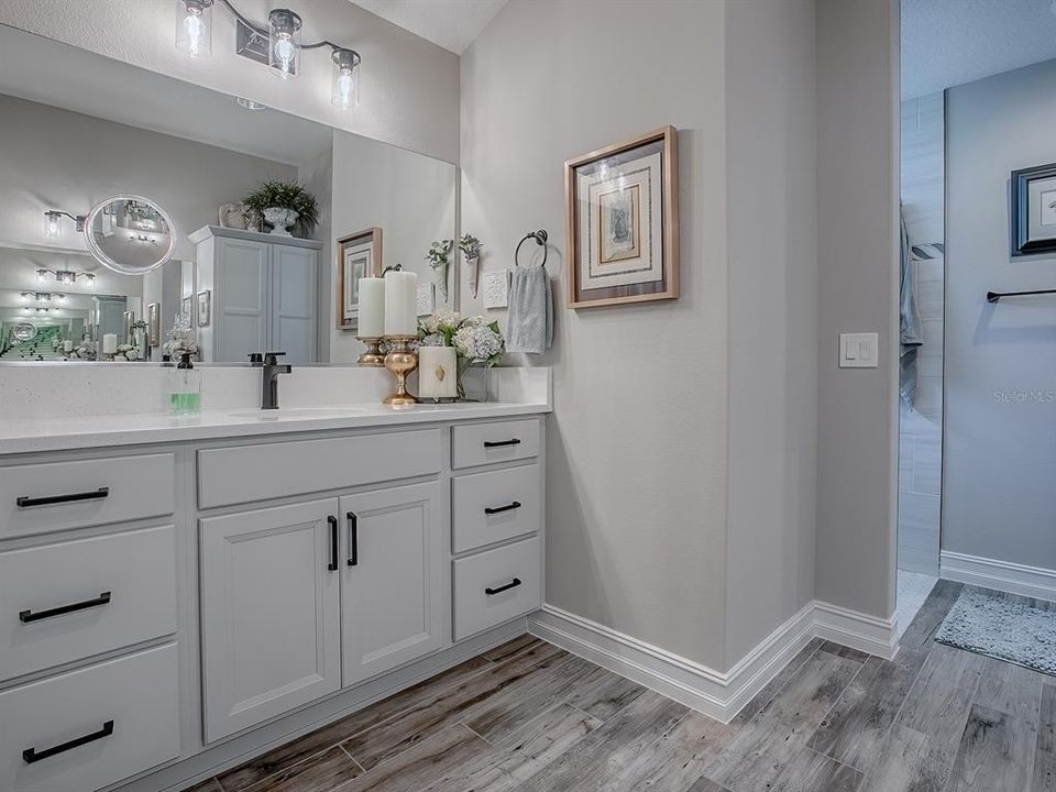 Active With Contract: $749,000 (4 beds, 3 baths, 2514 Square Feet)