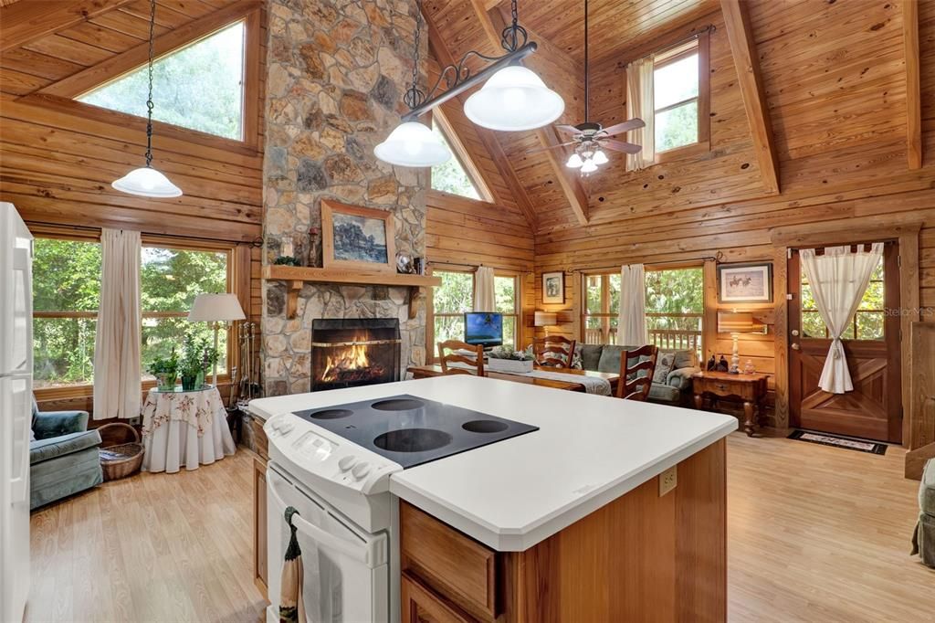 На продажу: $950,000 (2 спален, 1 ванн, 1226 Квадратных фут)