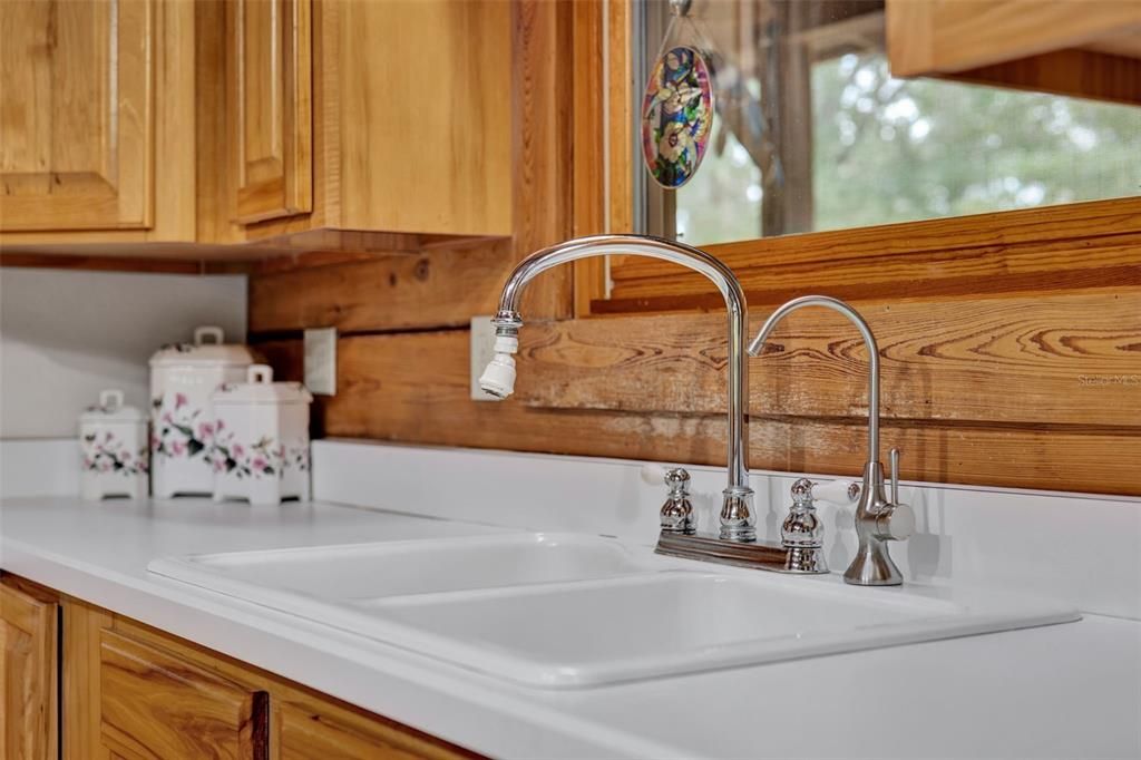 На продажу: $950,000 (2 спален, 1 ванн, 1226 Квадратных фут)