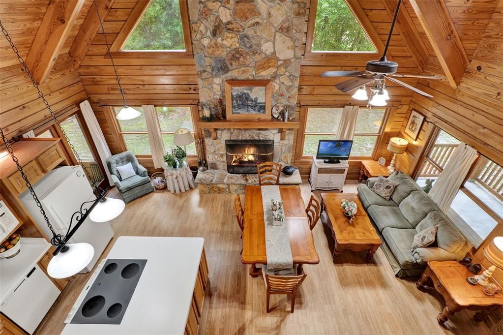 На продажу: $950,000 (2 спален, 1 ванн, 1226 Квадратных фут)