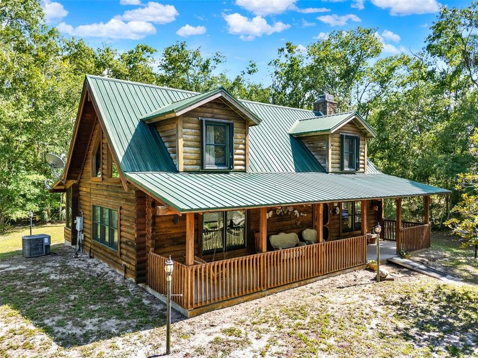 На продажу: $950,000 (2 спален, 1 ванн, 1226 Квадратных фут)