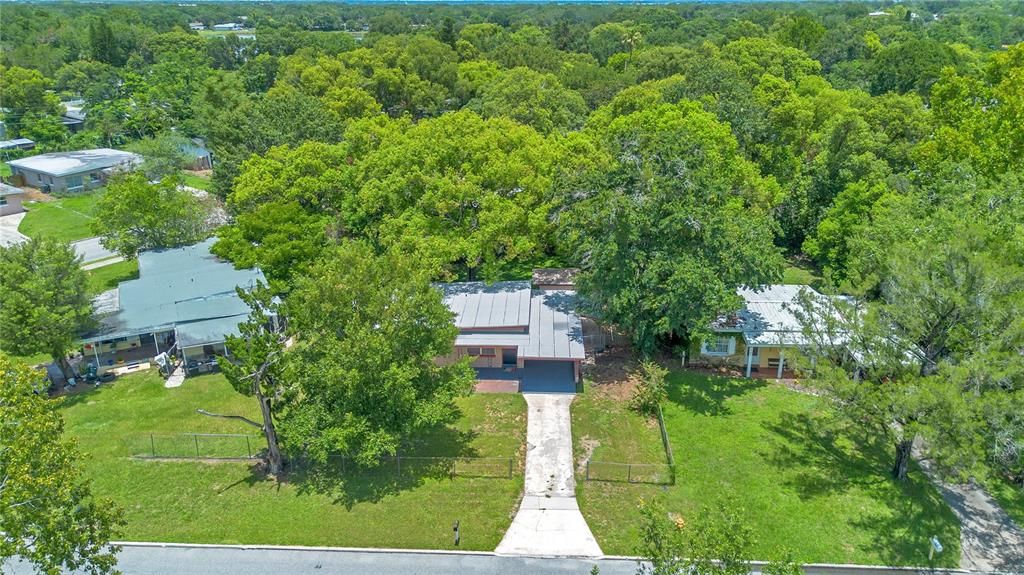 合同活跃: $226,500 (2 贝兹, 1 浴室, 830 平方英尺)