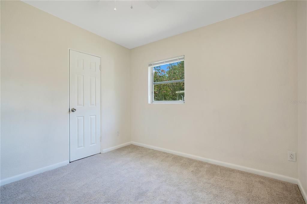 合同活跃: $226,500 (2 贝兹, 1 浴室, 830 平方英尺)