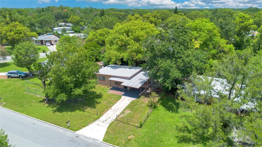 合同活跃: $226,500 (2 贝兹, 1 浴室, 830 平方英尺)