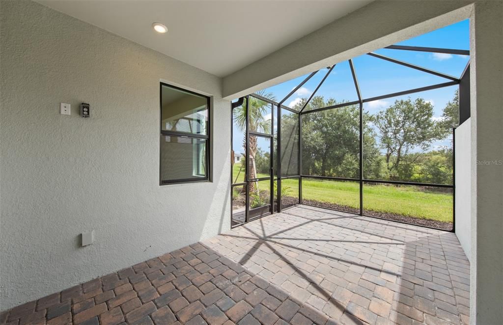 Под контрактом: $389,990 (2 спален, 2 ванн, 1448 Квадратных фут)