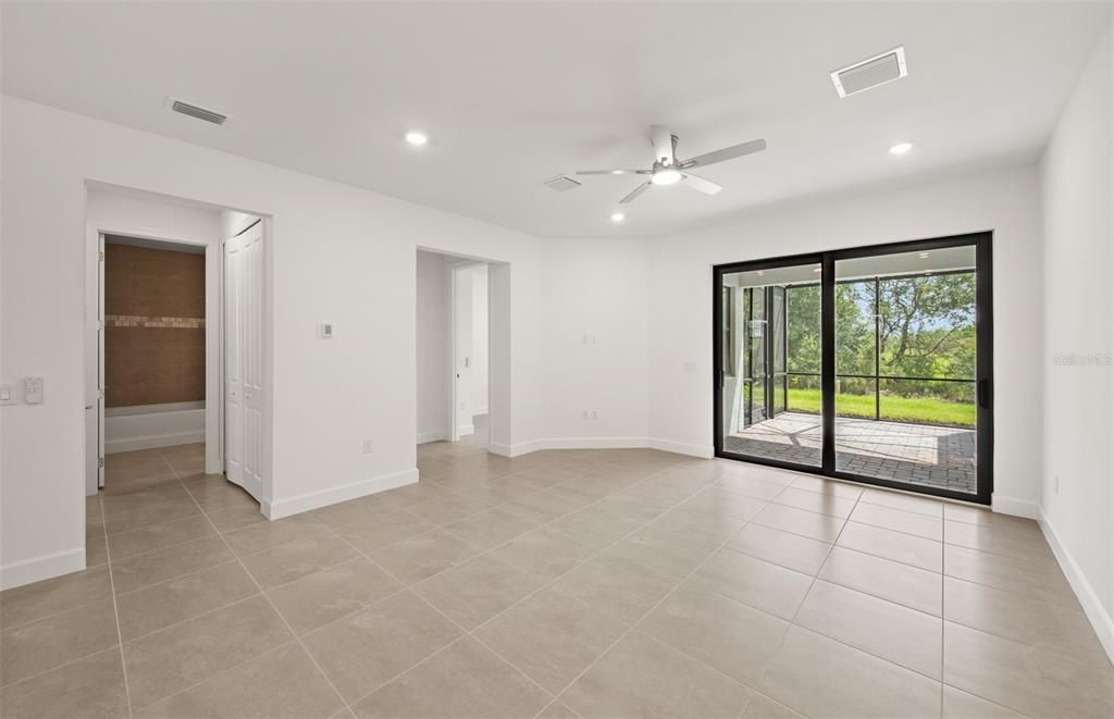 Под контрактом: $389,990 (2 спален, 2 ванн, 1448 Квадратных фут)