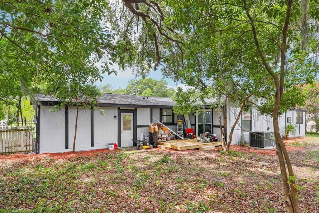 Active With Contract: $265,000 (3 beds, 2 baths, 1440 Square Feet)