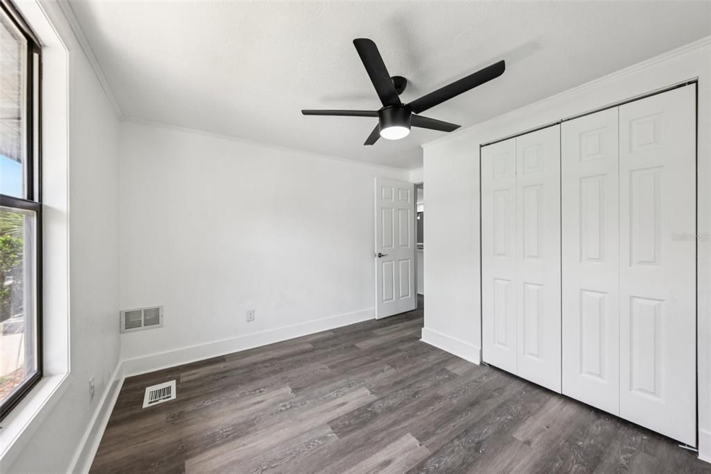 Active With Contract: $265,000 (3 beds, 2 baths, 1440 Square Feet)