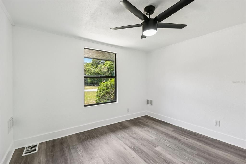 Active With Contract: $265,000 (3 beds, 2 baths, 1440 Square Feet)