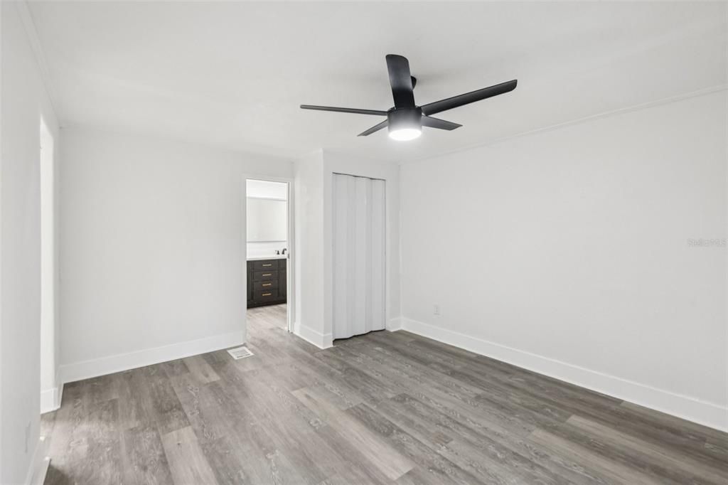 Active With Contract: $265,000 (3 beds, 2 baths, 1440 Square Feet)