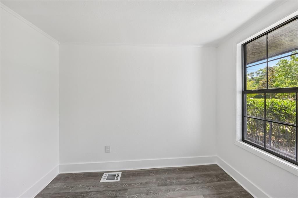 Active With Contract: $265,000 (3 beds, 2 baths, 1440 Square Feet)