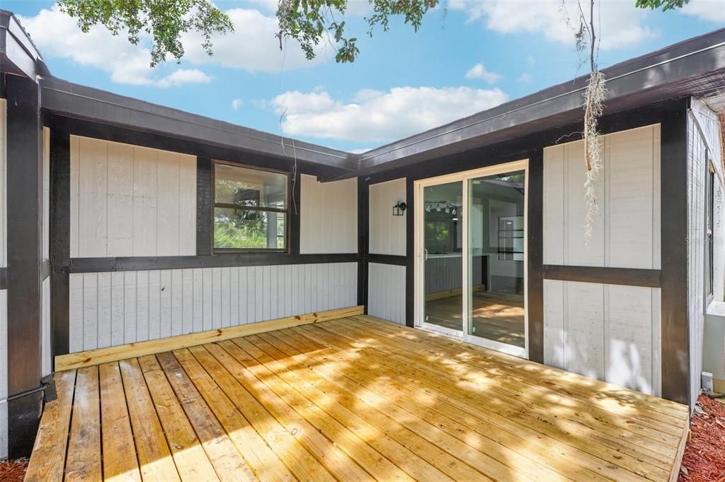 Active With Contract: $265,000 (3 beds, 2 baths, 1440 Square Feet)